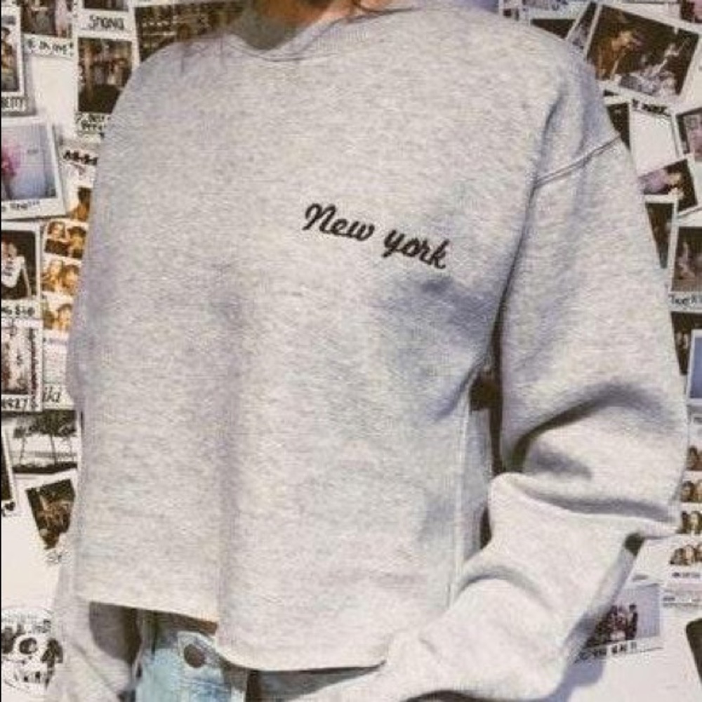 Brandy Melville Cropped “New York” Sweatshirt